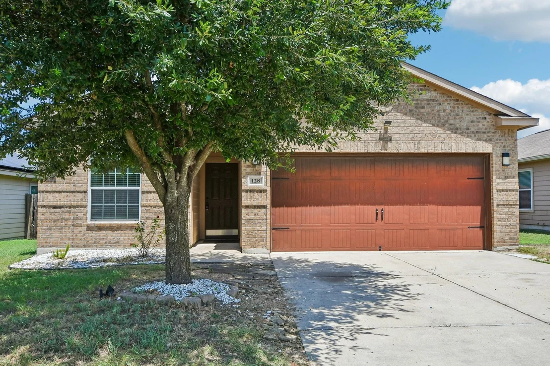 Photo of 128 Robertson Lane