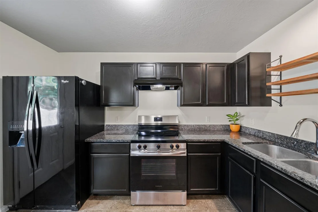 Photo of 260 Kellyn Court