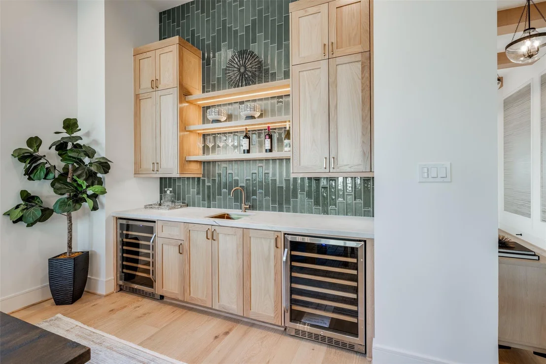 Photo of 2332 South Blvd Boulevard