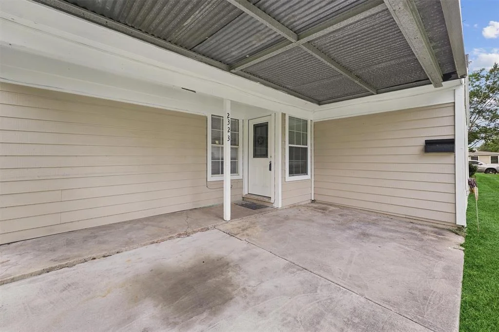 Photo of 2323 Marshall Street