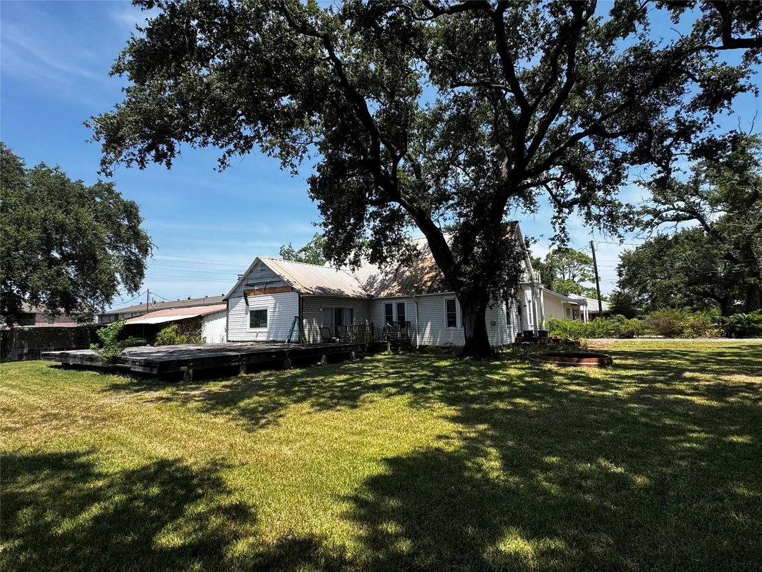 Photo of 1114 Luling Avenue
