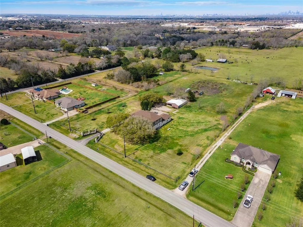 Photo of 7737 Brookside Road