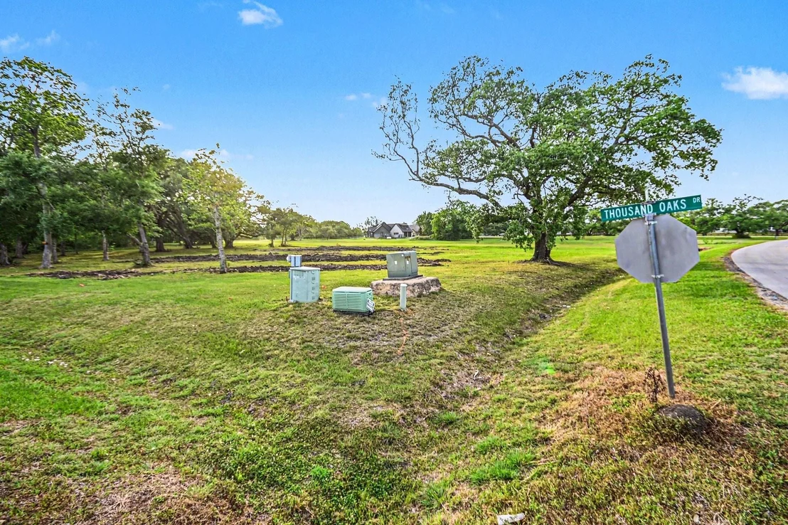 Photo of 375 Thousand Oaks Drive