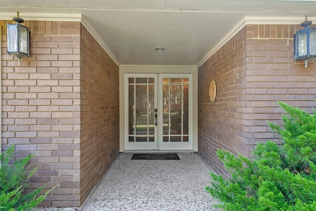 Photo of 12155 Hawthorne Drive