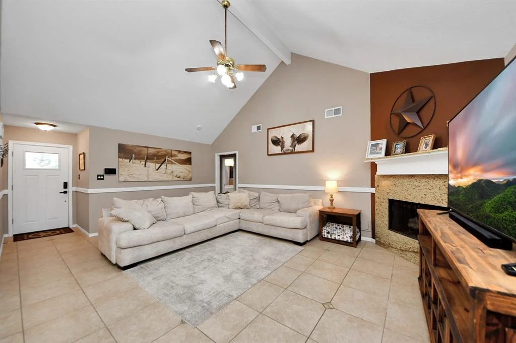 Photo of 2410 Lily Lane