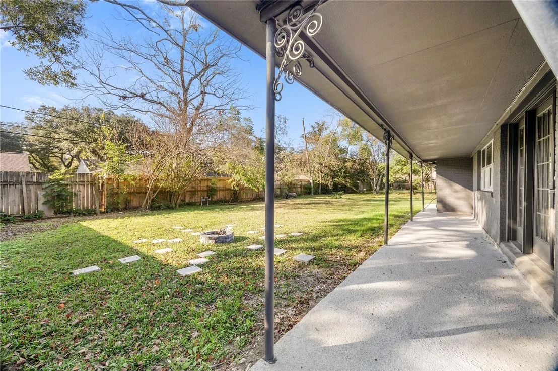 Photo of 11106 Huggins Drive