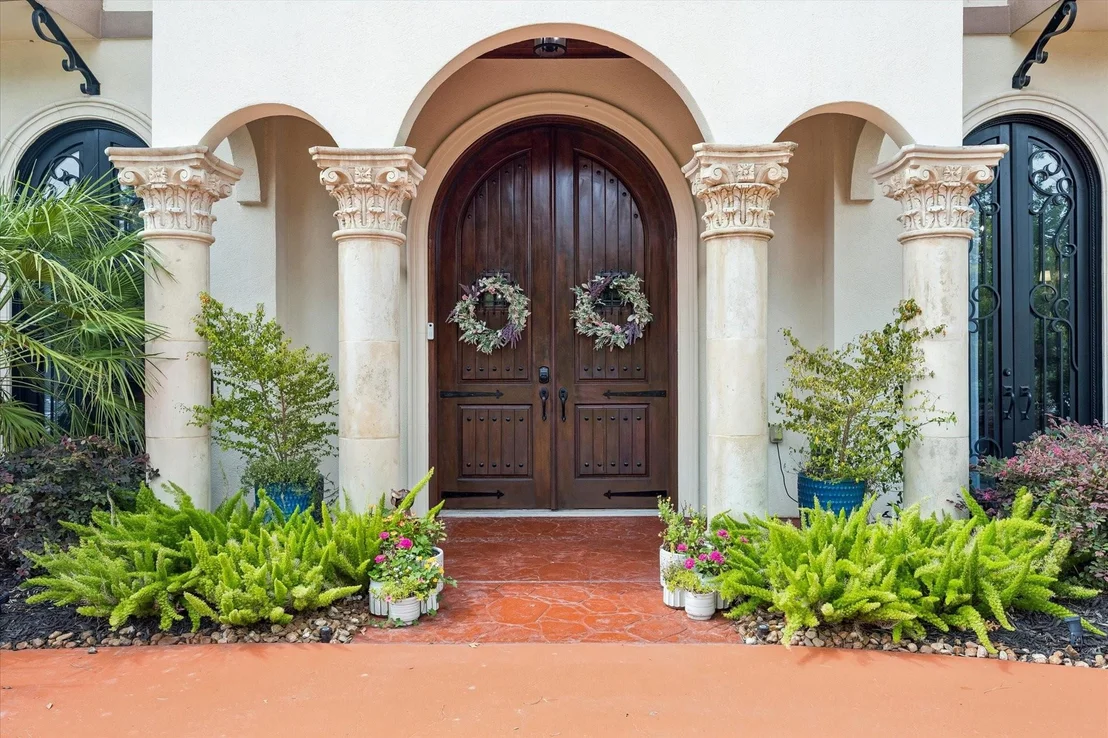 Photo of 8448 Westview Drive