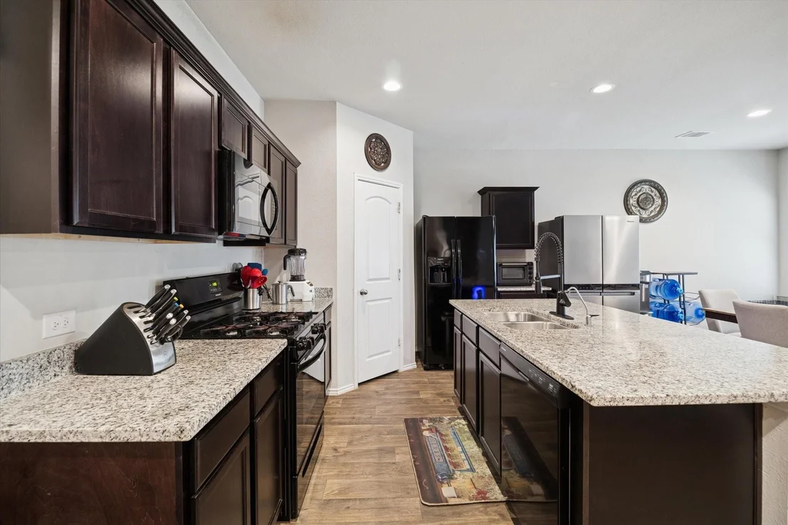 Photo of 592 Road 5138