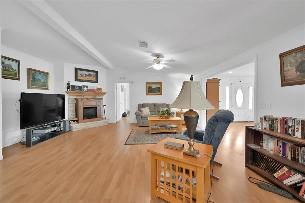 Photo of 250 Bowling Road