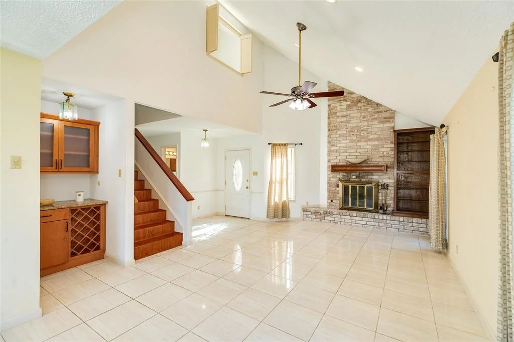Photo of 8 Lakeview Drive