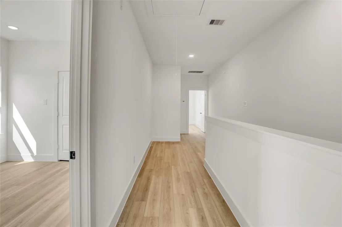 Photo of 9602 Burden Street