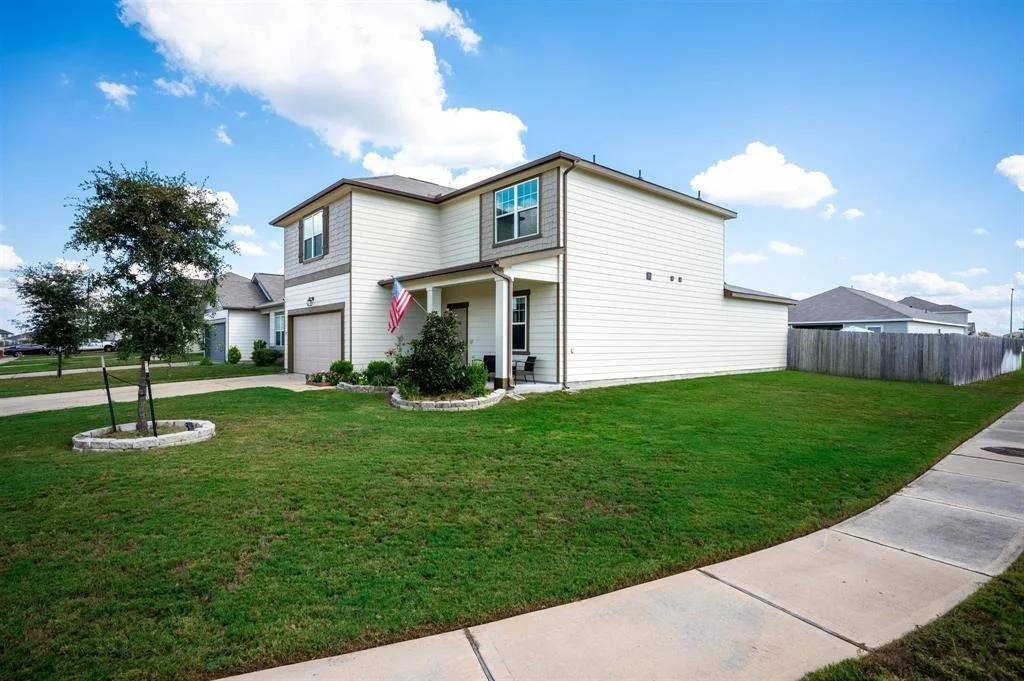 Photo of 2056 Spindletree Lane