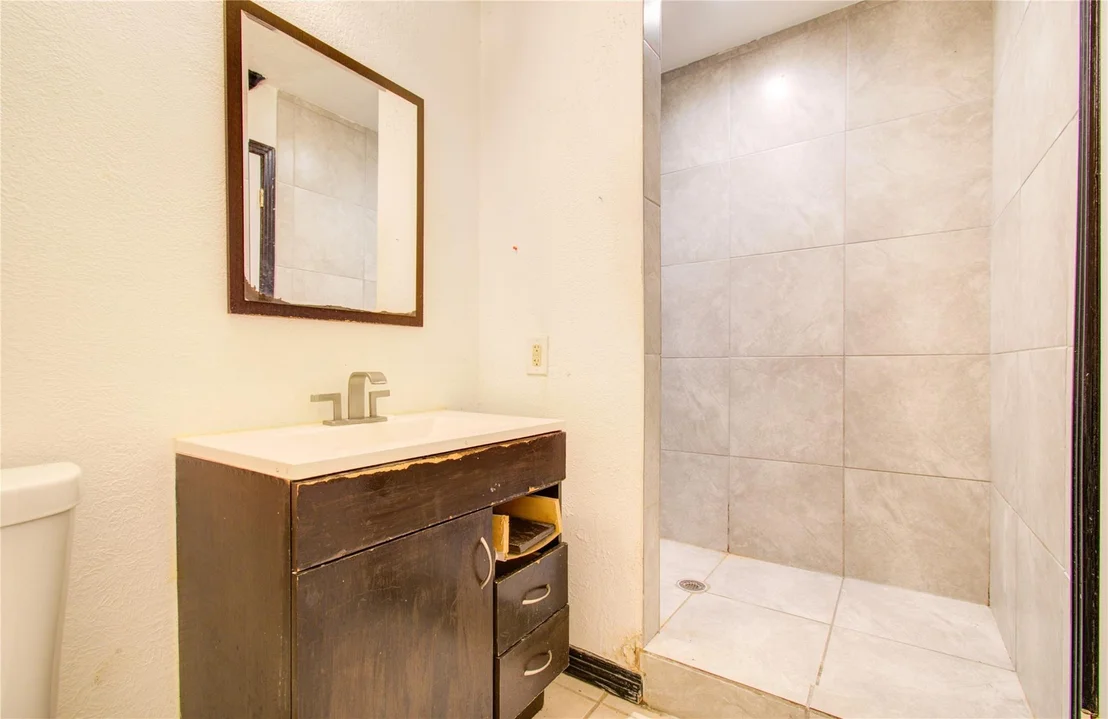 Photo of 8014 Streamside Drive