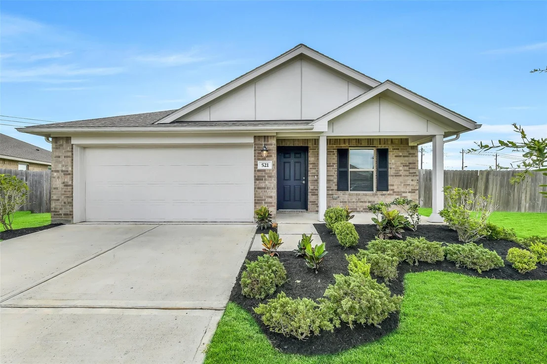 Photo of 521 Maple Bend Lane