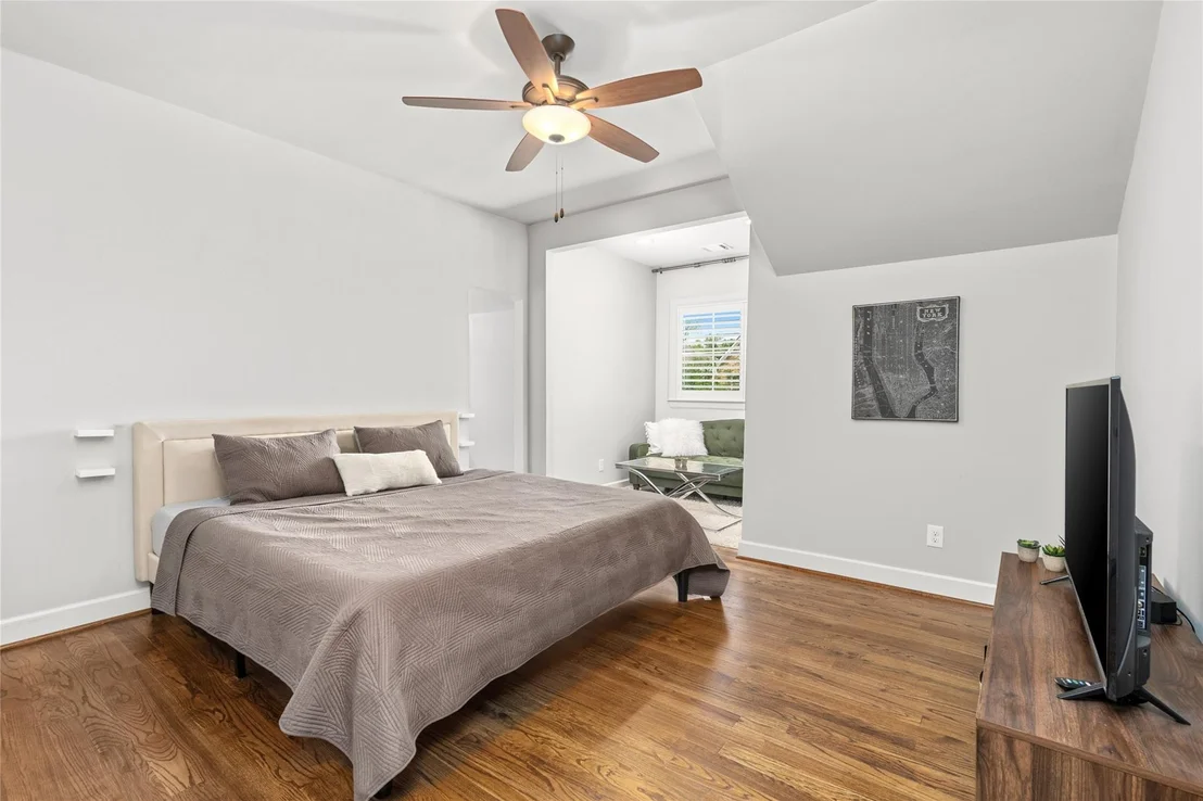 Photo of 1631 Du Barry Lane