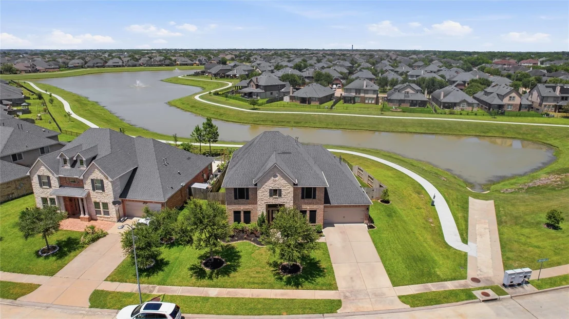 Photo of 9519 Wheatfield Lane