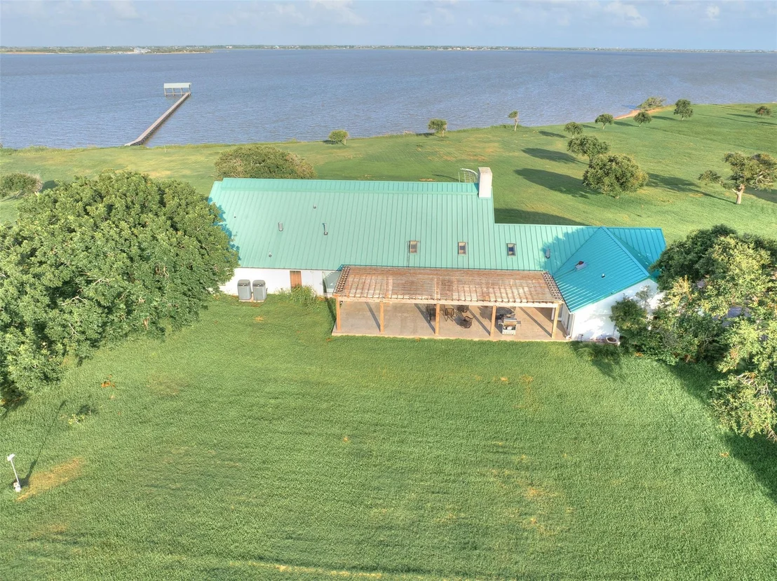Photo of 1005 Shoreline Lane
