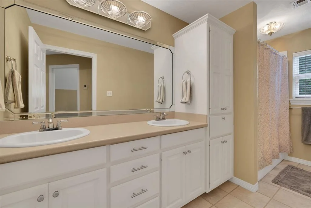Photo of 69 Lake Oaks Circle