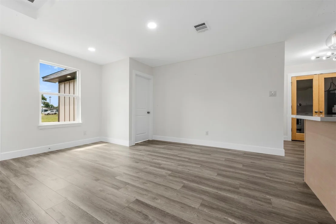 Photo of 1106 W Thomas Avenue