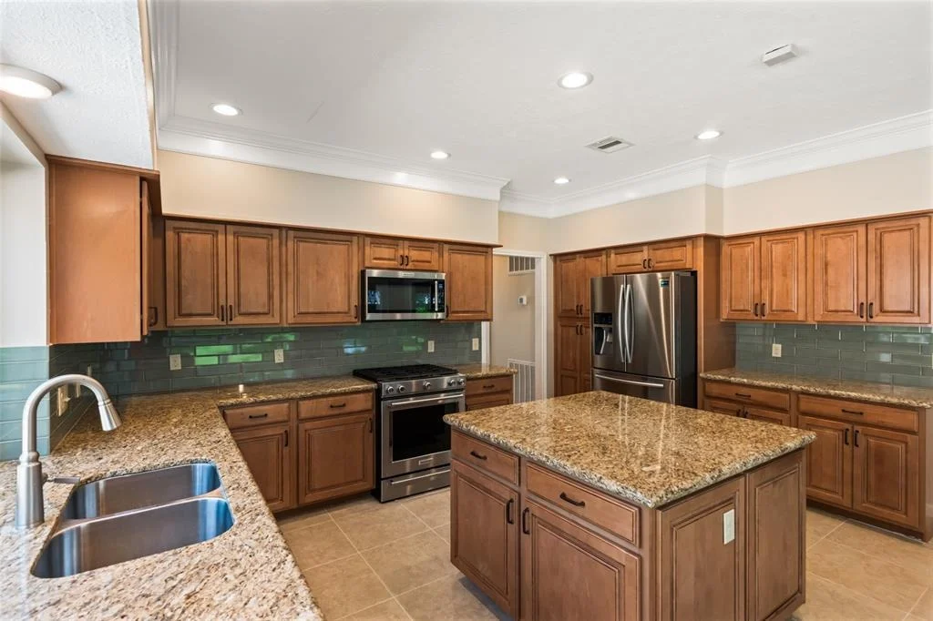 Photo of 2123 Riverside Drive