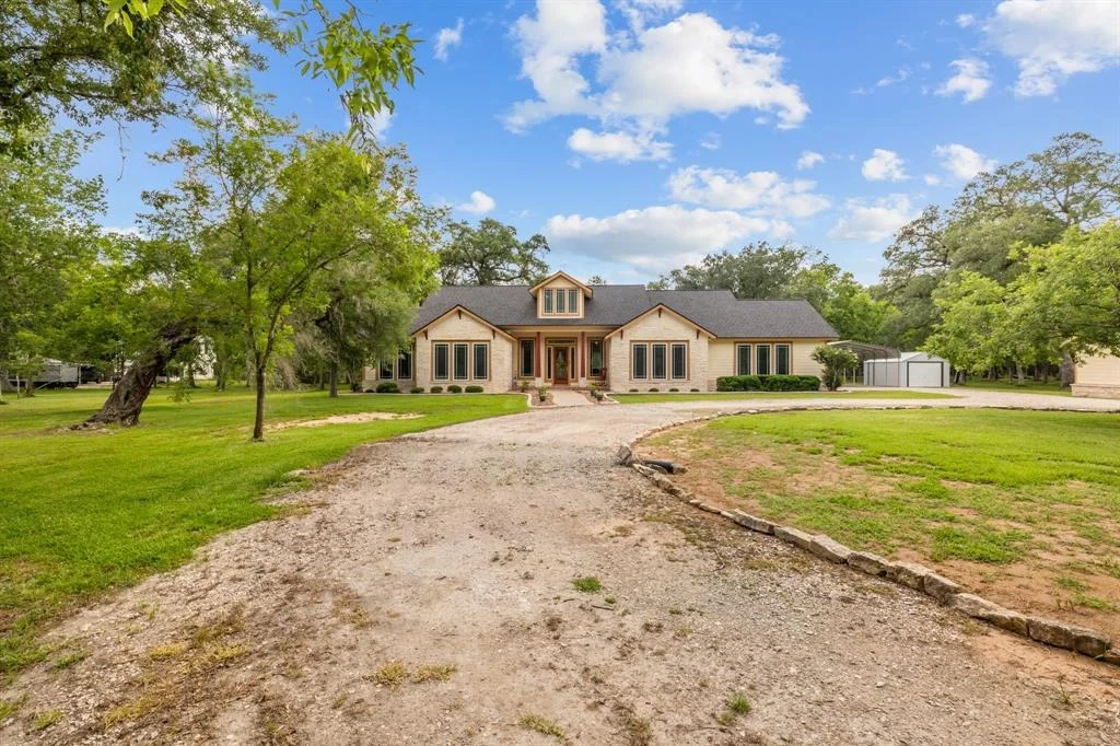 Photo of 18206 River Oaks Road