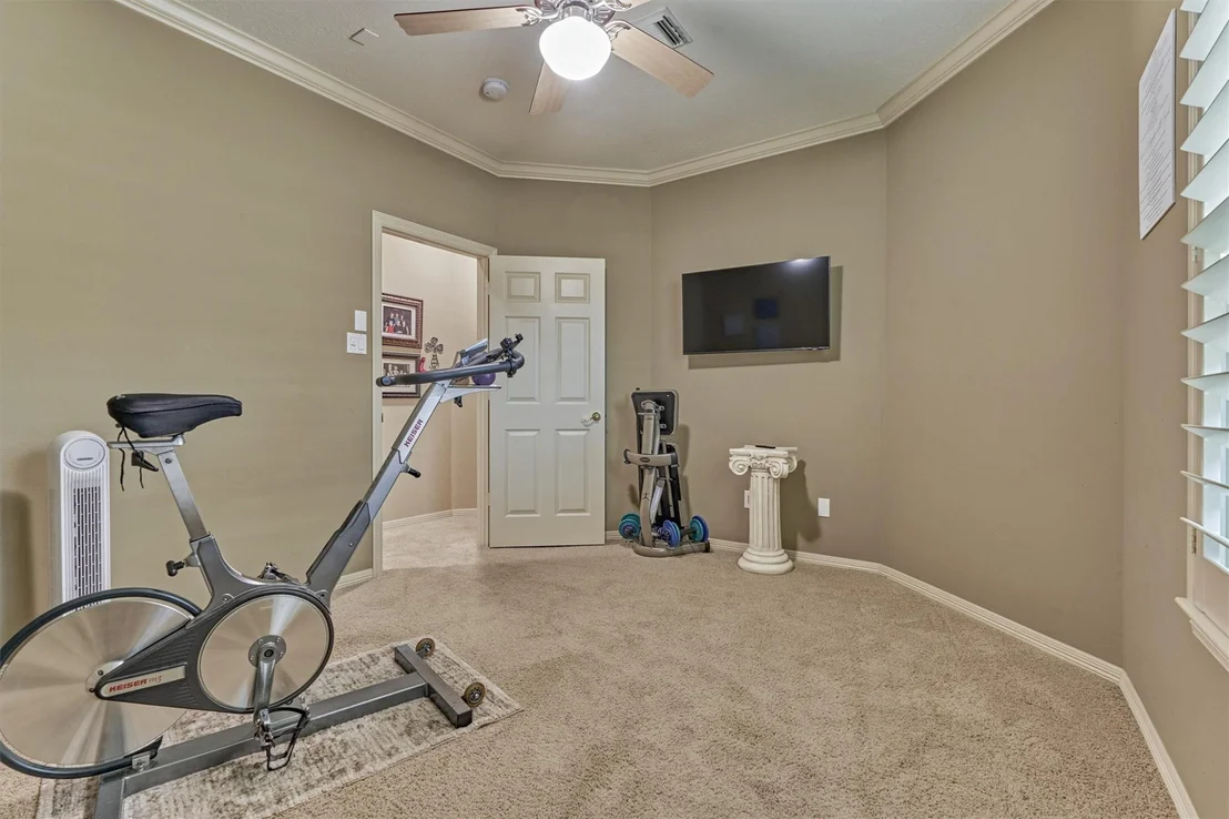Photo of 111 S Castlegreen Circle