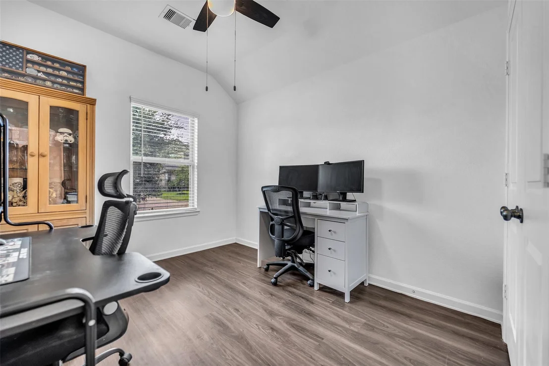 Photo of 4823 Chestnut Valley Lane