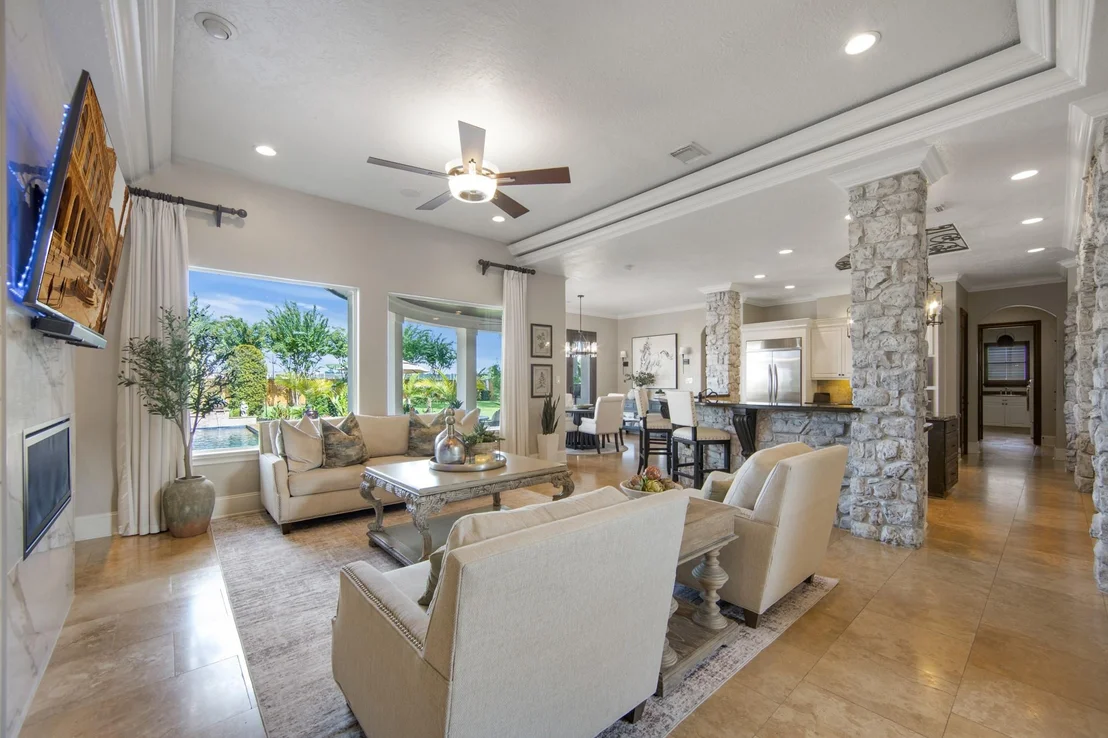 Photo of 17108 Lakeway Park