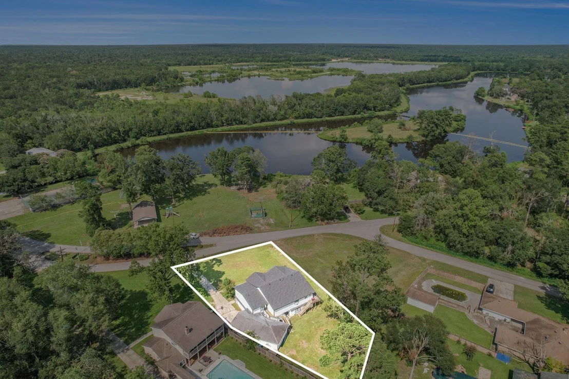 Photo of 302 Brook Hollow Drive
