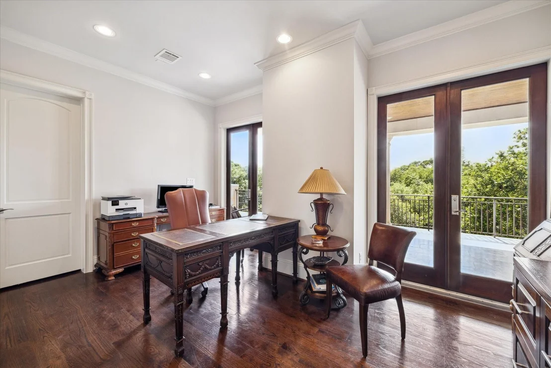 Photo of 2247 Bartlett Street
