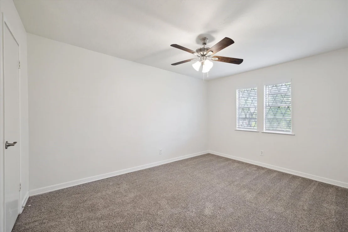 Photo of 25402 Lynbriar Lane