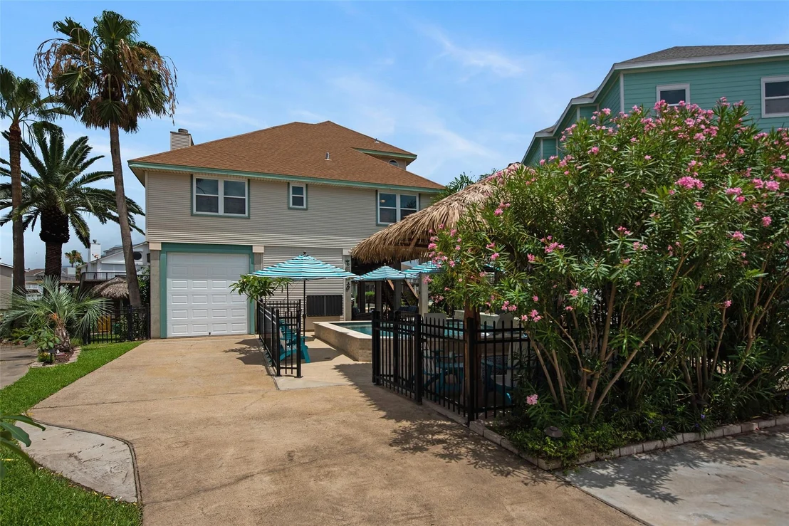 Photo of 207 Easterly Drive