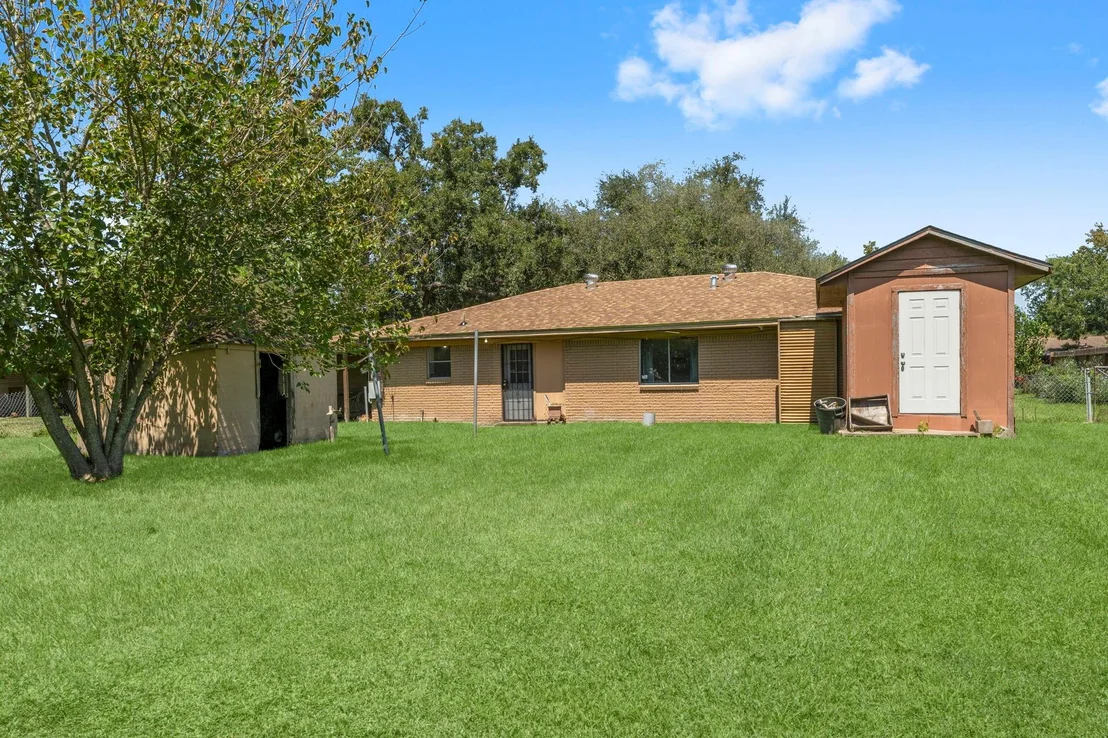 Photo of 814 Isetta Lane