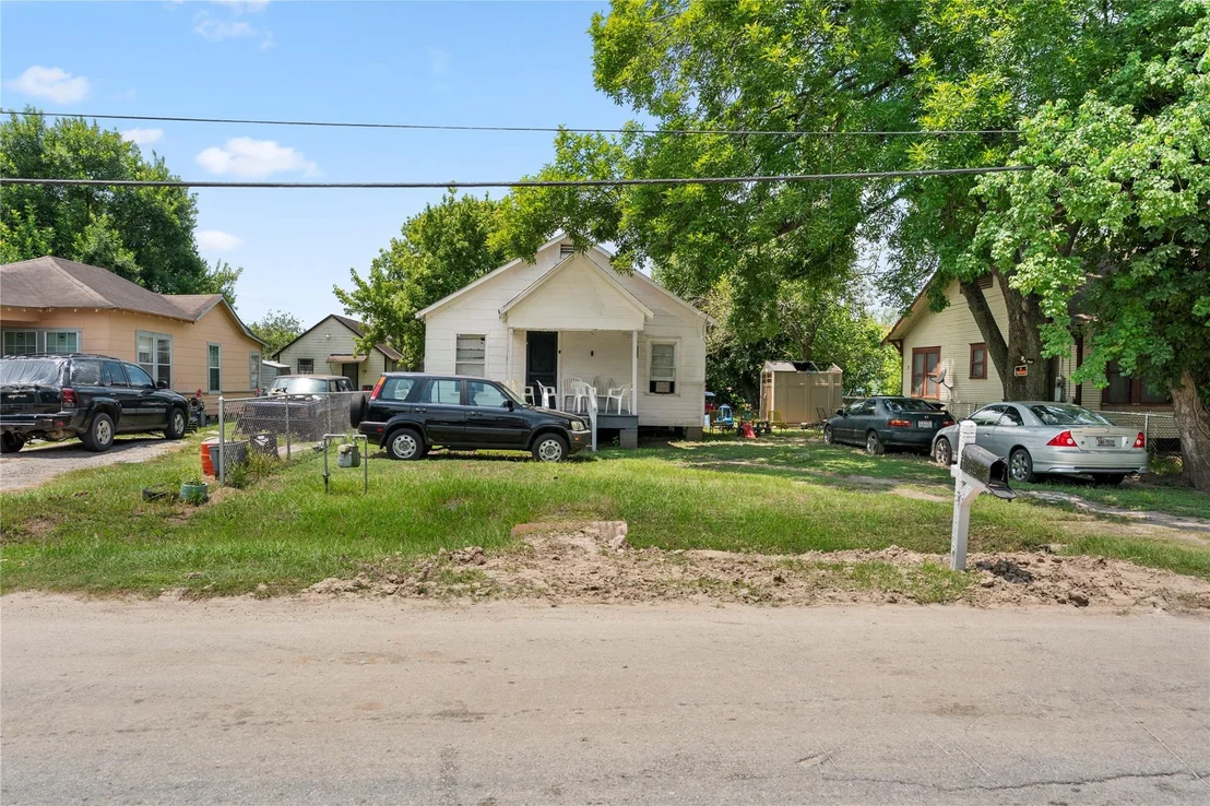 Photo of 7331 Phillips Street