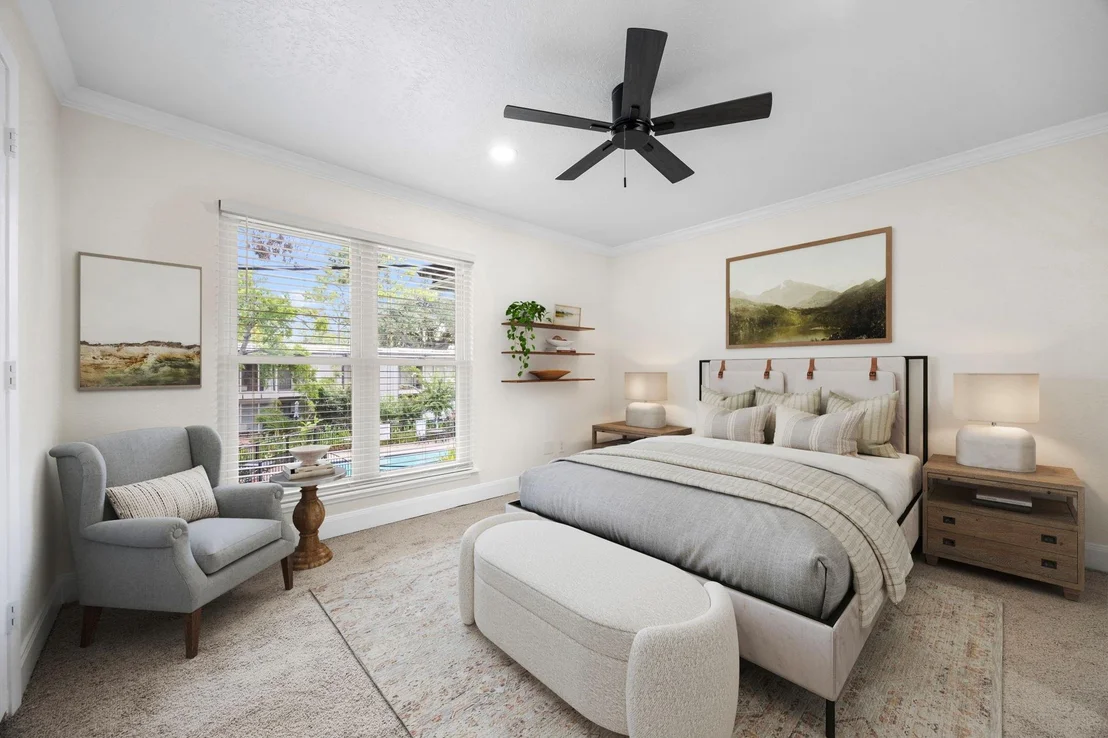 Photo of Unit 42 at 8211 Katy Freeway