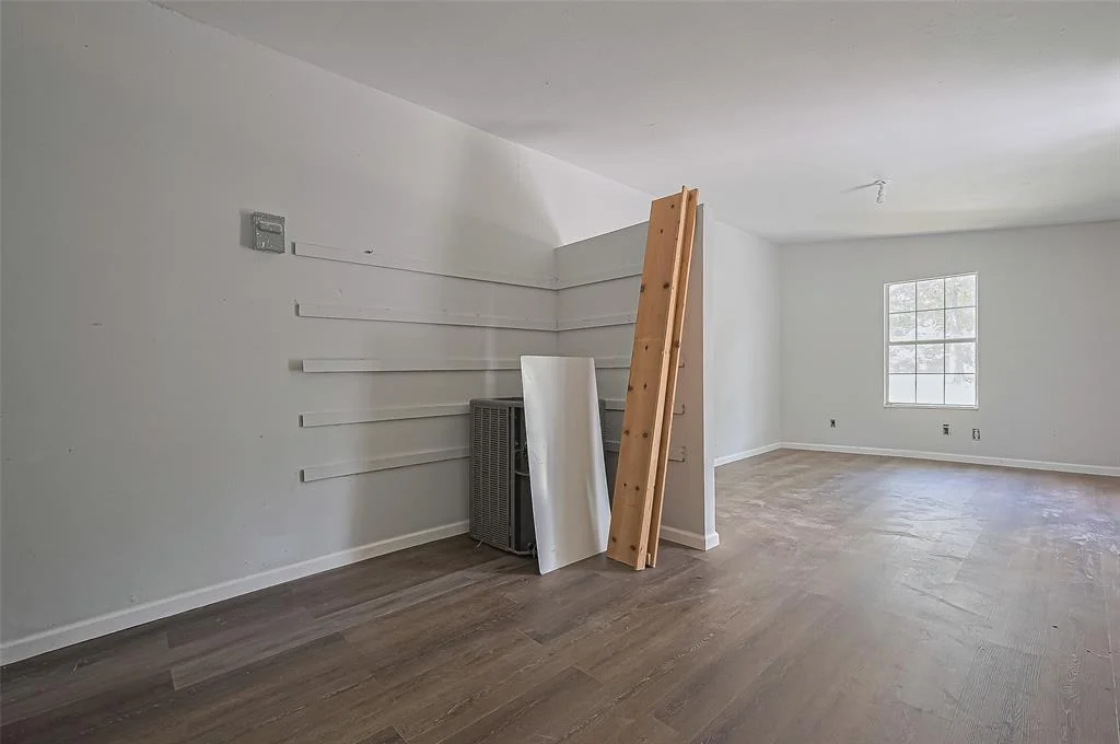 Photo of 4048 N Oak Forest Drive