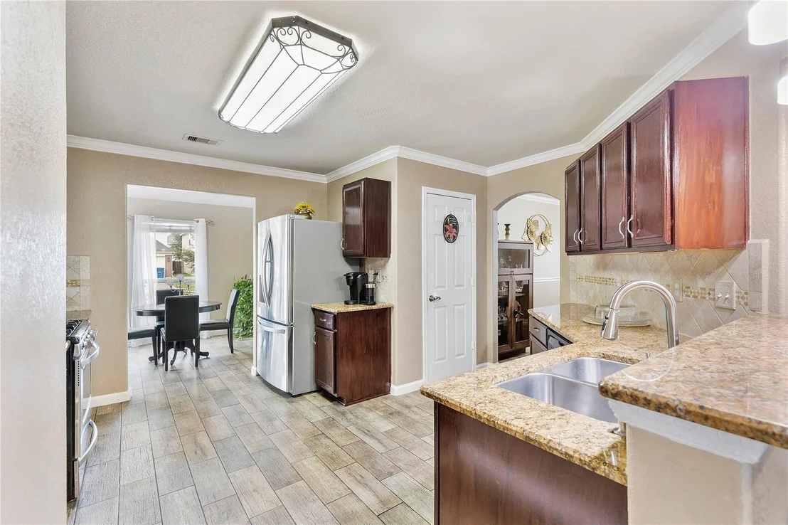 Photo of 11031 Bauer Elm Street