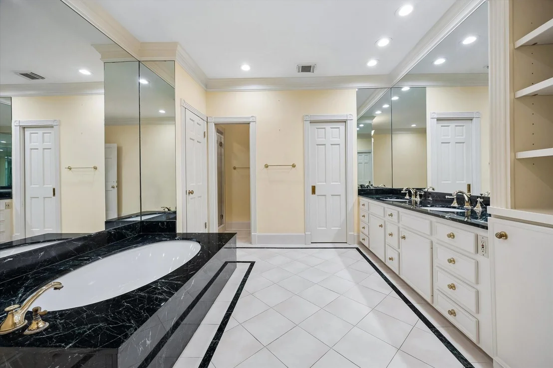 Photo of 1 Pine Briar Circle