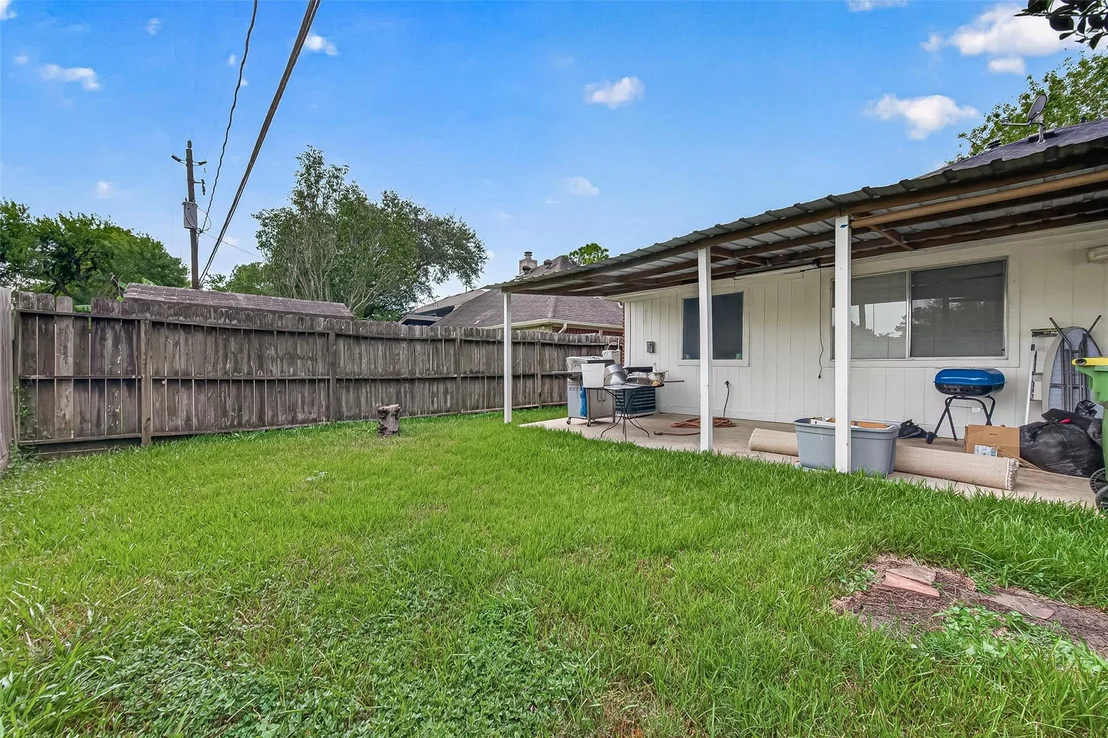 Photo of 3501 Riverside Drive