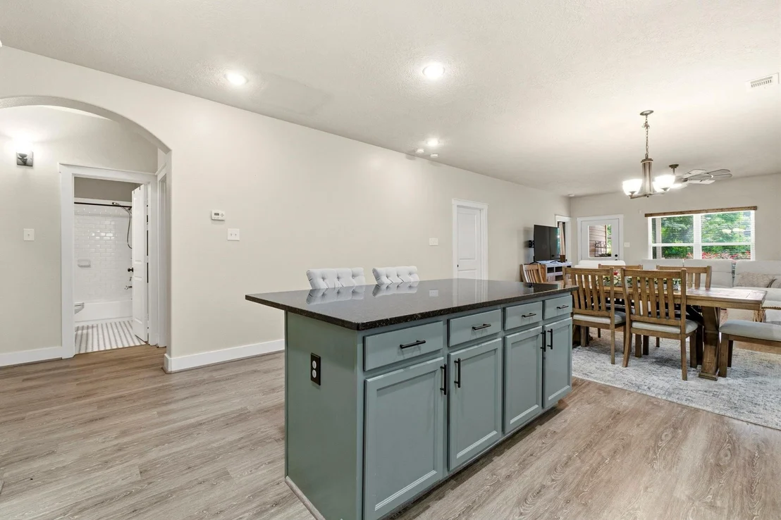 Photo of 418 Commanche Road