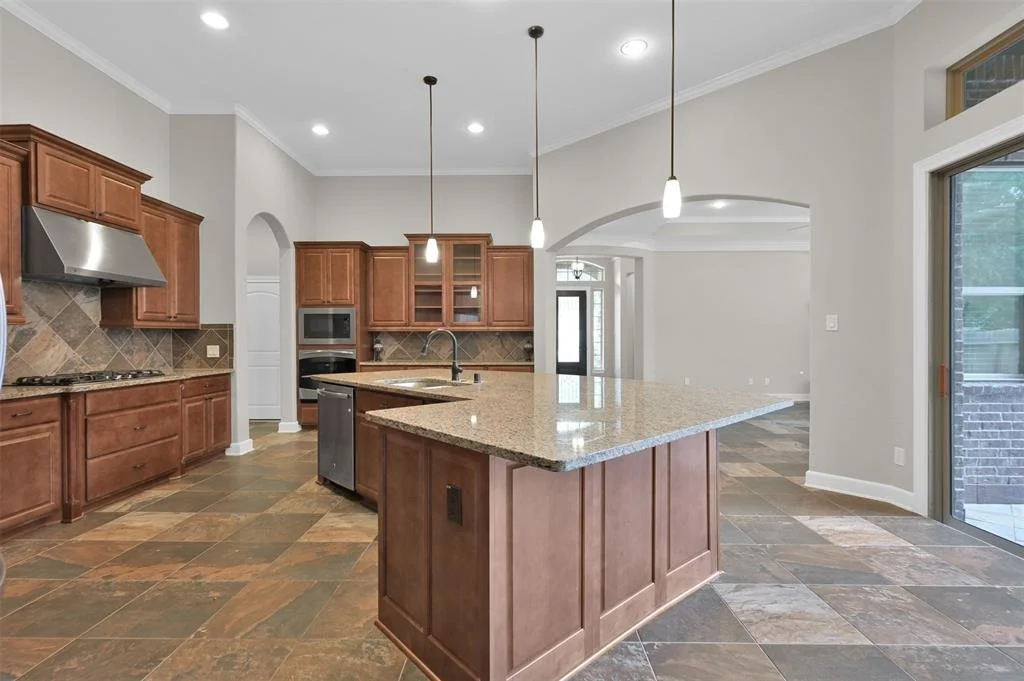 Photo of 4845 Bayou St John