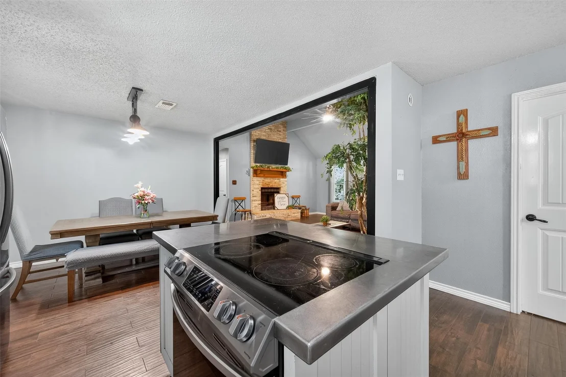 Photo of 2103 Diane Street