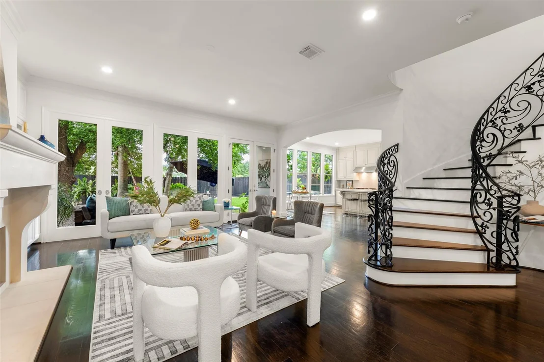 Photo of 6236 Community Drive