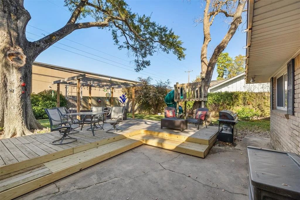 Photo of 1615 Shadow Bend Drive