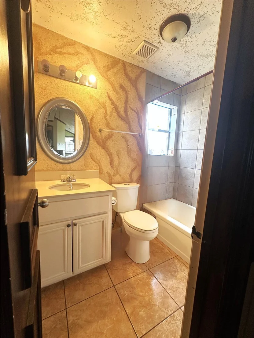 Photo of 7238 Londres Drive
