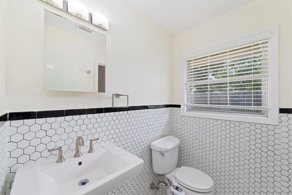 Photo of 6234 Shadow Crest Street