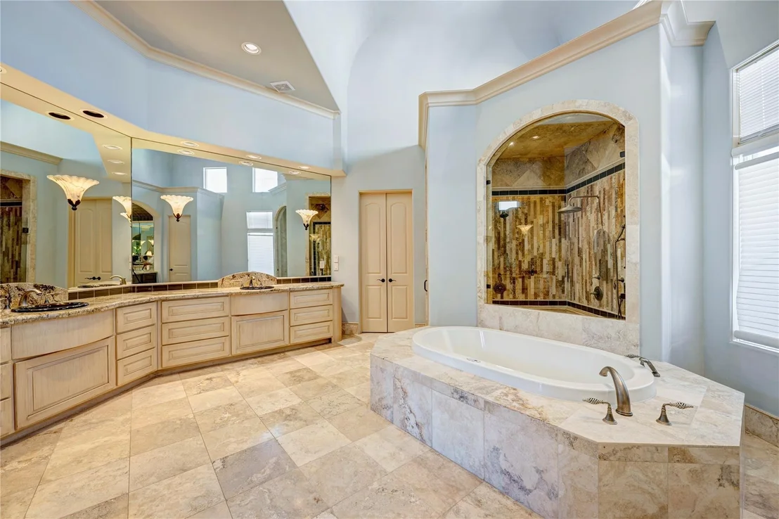 Photo of 710 Pinehaven Drive