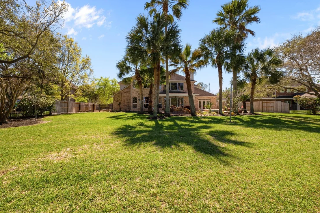 Photo of 2823 Irvington Drive