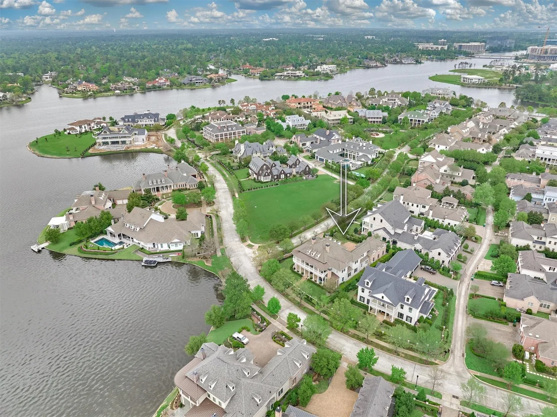 Photo of 22 E Shore Drive
