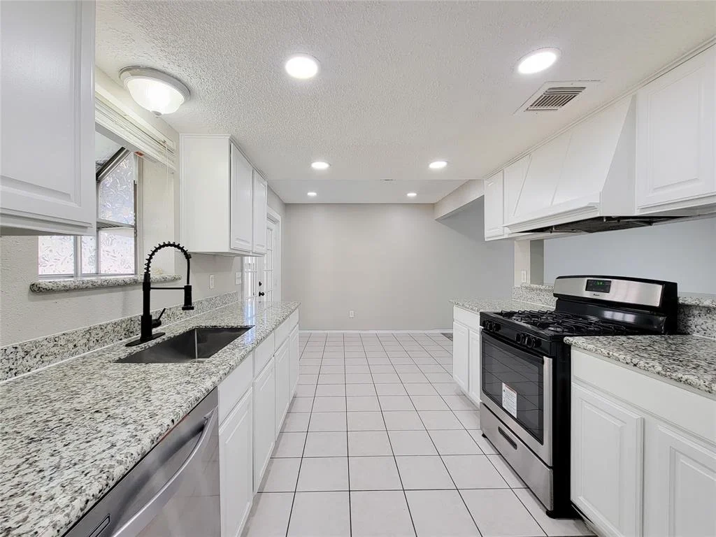 Photo of 13806 Bella Drive